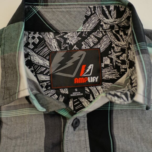 DAMAGED Amplify Black White Gray Plaid Small Button Front Dress Shirt Short Slee - Picture 10 of 12